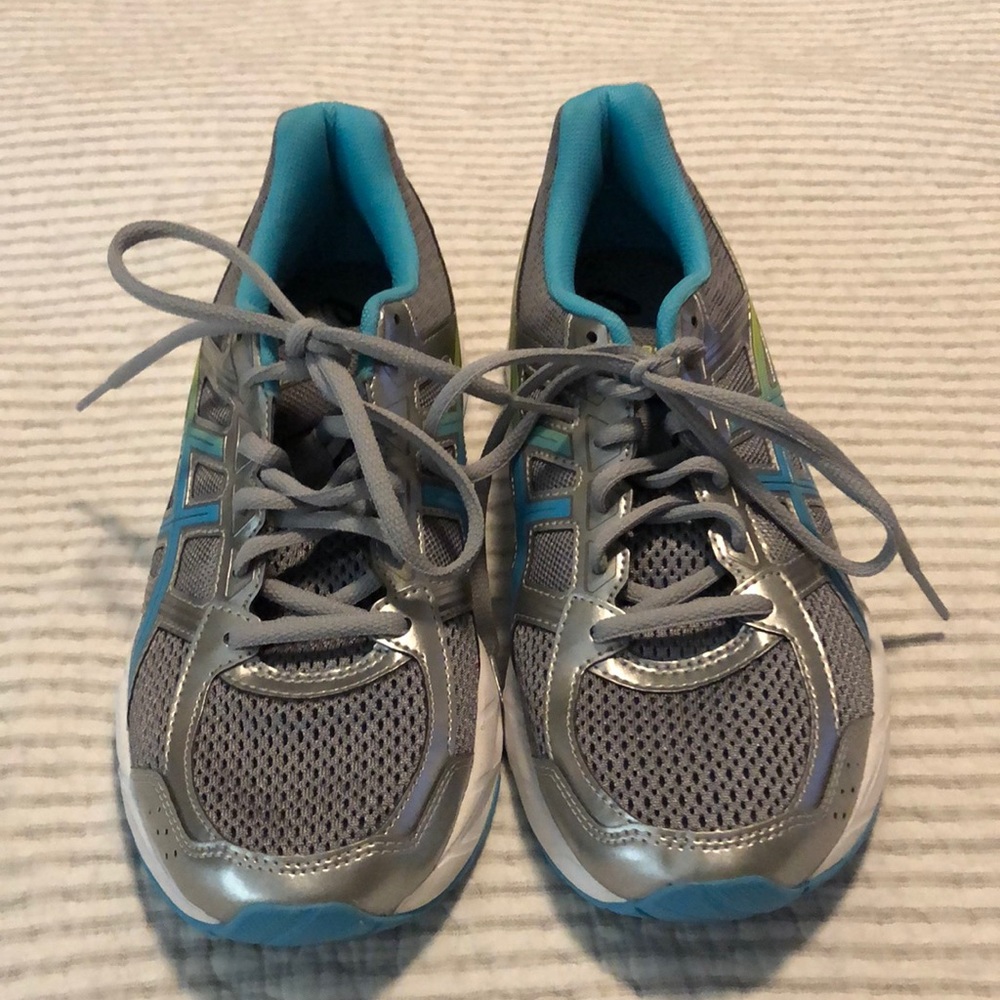 ASICS running shoes, size 9, good condition!